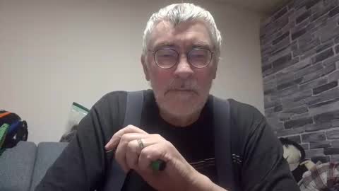 Snapshot of pinholder chatting on December 16, 2025, 7:30 pm Michael online show from December 16, 2025, 7:30 pm