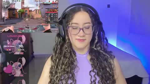 Snapshot of pink_angell chatting on January 11, 2025, 7:28 am Emilly Santis online show from January 11, 2025, 7:28 am