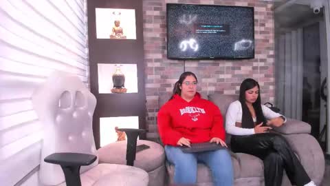 pink_as online show from February 11, 2026, 11:59 am