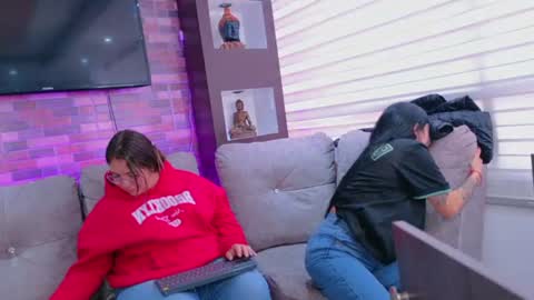 pink_as online show from June 17, 2026, 2:51 pm