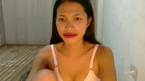 Snapshot of pink_bubbles011 chatting on May 27, 2026, 5:26 am pink_bubbles011 online show from May 27, 2026, 5:26 am