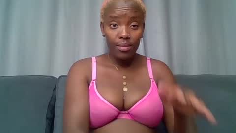 Snapshot of pink_nova chatting on July 13, 2026, 8:11 pm pinkyy online show from July 13, 2026, 8:11 pm