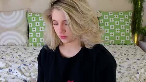 Adele online show from November 18, 2025, 9:47 am