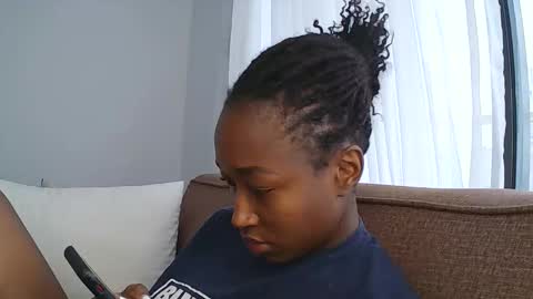 Snapshot of pinkaura_ chatting on January 8, 2026, 8:05 am PinkyAura online show from January 8, 2026, 8:05 am