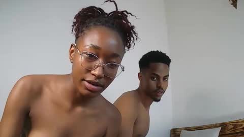 Snapshot of pinkaura_ chatting on April 4, 2026, 8:01 am PinkyAura online show from April 4, 2026, 8:01 am