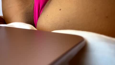 Snapshot of pinkcamerra80 chatting on February 2, 2025, 10:39 pm Pink Camerra online show from February 2, 2025, 10:39 pm