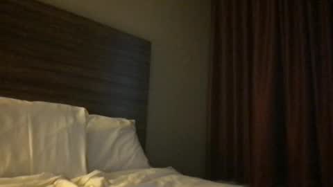 Snapshot of pinkcamerra80 chatting on December 4, 2025, 2:37 pm Pink Camerra online show from December 4, 2025, 2:37 pm