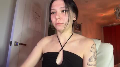 Snapshot of pinkdollylovv chatting on October 13, 2025, 9:37 pm pinkdollylovv online show from October 13, 2025, 9:37 pm