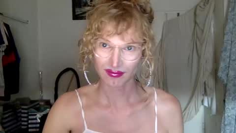 Snapshot of pinkfag chatting on February 4, 2025, 11:27 am pinkfag online show from February 4, 2025, 11:27 am