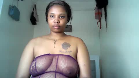 Pinkie online show from December 19, 2025, 1:40 pm