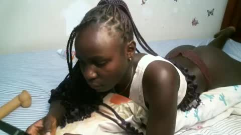 pinky online show from December 2, 2025, 9:32 pm