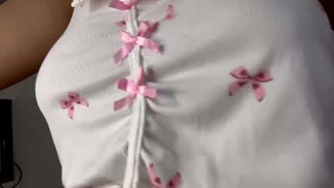 Snapshot of pinkncrazy chatting on November 28, 2025, 9:23 am HERES ALICE WELCOME EVERYONE LOVENSE DOMI REACT TO YOUR TIPS LETS MAKE A GREAT SHOW TOGETHER online show from November 28, 2025, 9:23 am