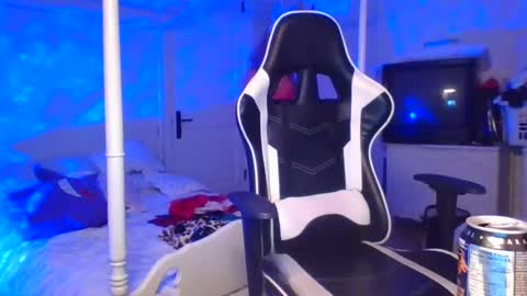 Snapshot of pinkpillbambi chatting on January 26, 2025, 11:39 pm pinkpillbambi online show from January 26, 2025, 11:39 pm