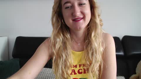 Snapshot of pinkpussyhere chatting on April 9, 2026, 11:15 am Nice Women online show from April 9, 2026, 11:15 am