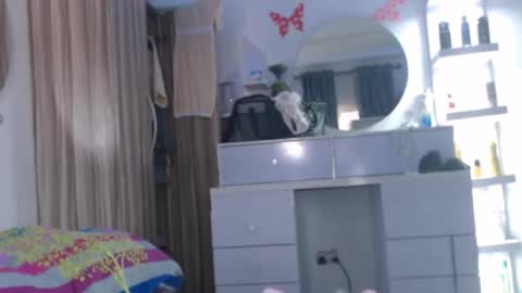 Snapshot of pinkxjuicy chatting on October 9, 2025, 3:54 pm pinkxjuicy online show from October 9, 2025, 3:54 pm
