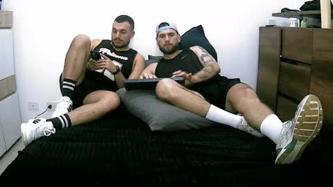 Snapshot of pipe1203 chatting on February 9, 2026, 11:42 pm pipe1203 online show from February 9, 2026, 11:42 pm