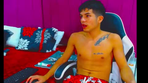 Snapshot of pipe_hot04 chatting on March 13, 2026, 2:18 am pipe hot04 online show from March 13, 2026, 2:18 am