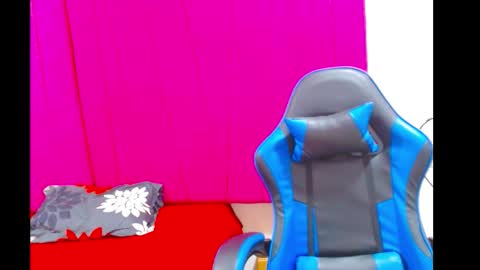 Snapshot of pipe_hot04 chatting on March 17, 2026, 3:00 am pipe hot04 online show from March 17, 2026, 3:00 am