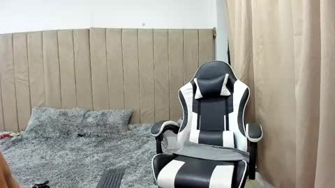 Snapshot of pipe_hot04 chatting on April 14, 2026, 3:12 am pipe hot04 online show from April 14, 2026, 3:12 am