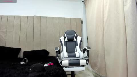 pipe hot04 online show from May 14, 2026, 2:51 am