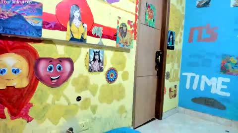 Snapshot of pipeshowtime chatting on October 30, 2025, 12:17 pm VALENTINA y PIPE online show from October 30, 2025, 12:17 pm