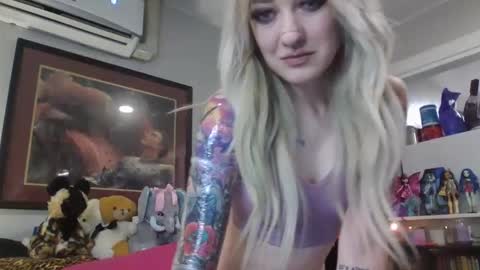 pirateprincessx online show from November 7, 2025, 4:01 am