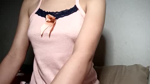 Snapshot of piscis_dreams chatting on February 6, 2025, 12:11 am PiscisDreams online show from February 6, 2025, 12:11 am