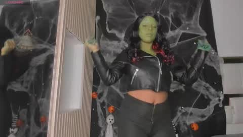 PittAndLunaa69 online show from October 30, 2025, 1:34 pm