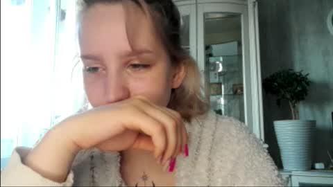 Caroline online show from April 1, 2026, 2:34 am