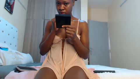 Pixie online show from October 21, 2025, 10:05 am