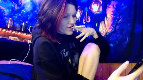 Snapshot of pixiedustslove chatting on December 2, 2025, 1:33 am Pixie dust online show from December 2, 2025, 1:33 am