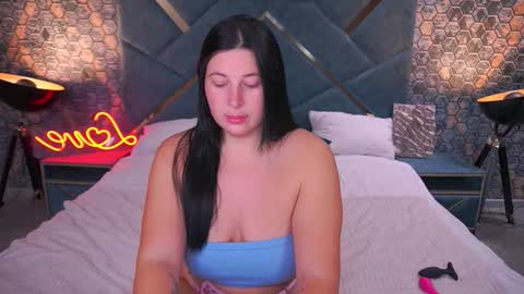 pixiehott online show from October 23, 2025, 2:22 am