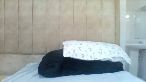 pixietease1 online show from November 18, 2025, 1:59 pm