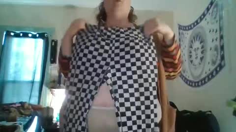 daddy pizza online show from March 7, 2025, 7:49 pm