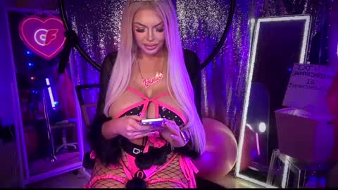 Dumb bimbo fuck doll online show from February 8, 2025, 8:20 am