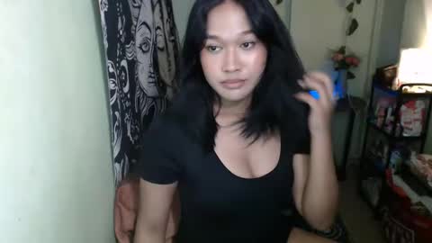Snapshot of playful_sie chatting on December 21, 2025, 11:23 pm sie online show from December 21, 2025, 11:23 pm