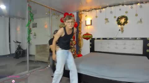   online show from December 4, 2025, 11:02 pm