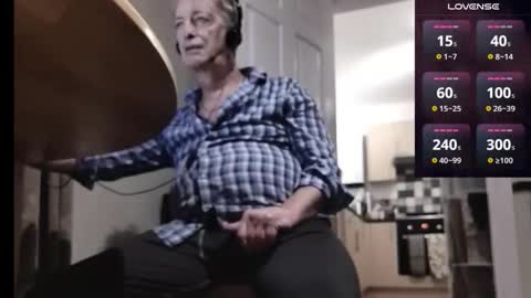 Play Me online show from December 15, 2025, 4:22 pm