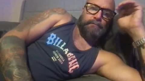 Snapshot of pleasesitonmycock chatting on May 6, 2026, 10:48 pm PleaseSitOnMyCock online show from May 6, 2026, 10:48 pm