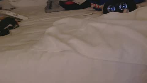 Snapshot of pleaseyou805 chatting on January 12, 2026, 8:52 am Awesomefun online show from January 12, 2026, 8:52 am