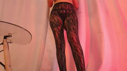 Snapshot of pleasure_vibes023 chatting on October 25, 2025, 10:15 pm JUAN AND JULI online show from October 25, 2025, 10:15 pm