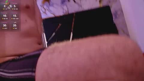 Snapshot of pleasure_vibes023 chatting on October 30, 2025, 10:32 pm JUAN AND JULI online show from October 30, 2025, 10:32 pm