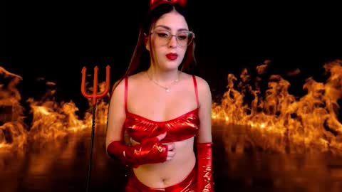 Snapshot of pleasure_vibes023 chatting on October 31, 2025, 10:33 pm JUAN AND JULI online show from October 31, 2025, 10:33 pm