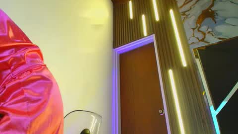 Snapshot of pleasure_vibes023 chatting on November 7, 2025, 2:44 am JUAN AND JULI online show from November 7, 2025, 2:44 am