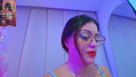 Snapshot of pleasure_vibes023 chatting on November 30, 2025, 1:31 am JUAN AND JULI online show from November 30, 2025, 1:31 am