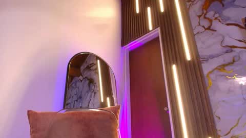 Snapshot of pleasure_vibes023 chatting on December 4, 2025, 1:59 am JUAN AND JULI online show from December 4, 2025, 1:59 am