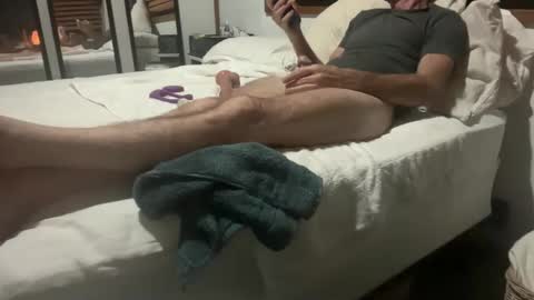 Snapshot of pleasuresponge69 chatting on January 17, 2025, 5:32 am Pleasure online show from January 17, 2025, 5:32 am