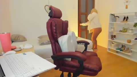 PleasureWitch online show from March 6, 2025, 8:59 pm