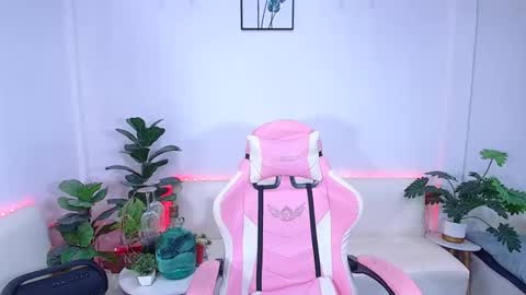 Ploysai online show from November 9, 2025, 7:06 am