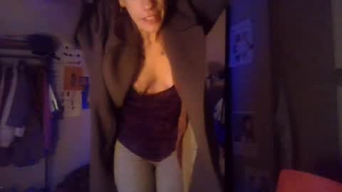 Snapshot of plsmecha chatting on July 4, 2026, 9:37 am plsmecha online show from July 4, 2026, 9:37 am